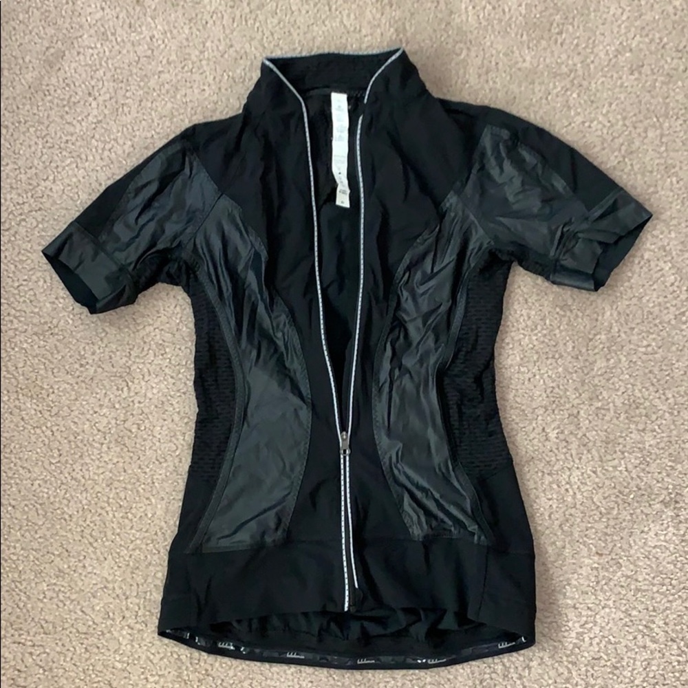 Lululemon cycling top Black size 6